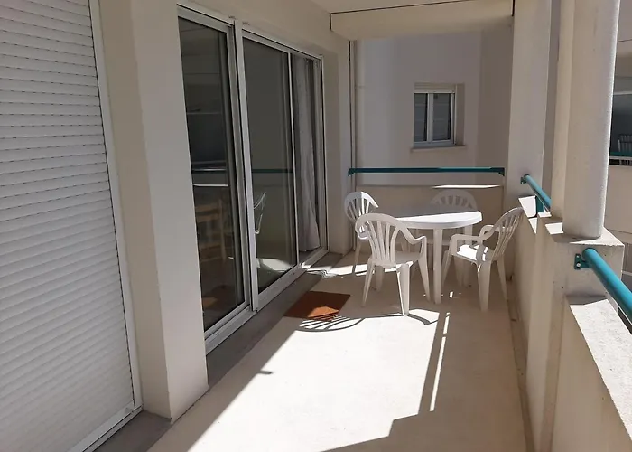 Appartement A Ciboure Avec Terrasse, Piscine Chauffee Et Parking - Ideal Golf Et Plage - Fr-1-239-551