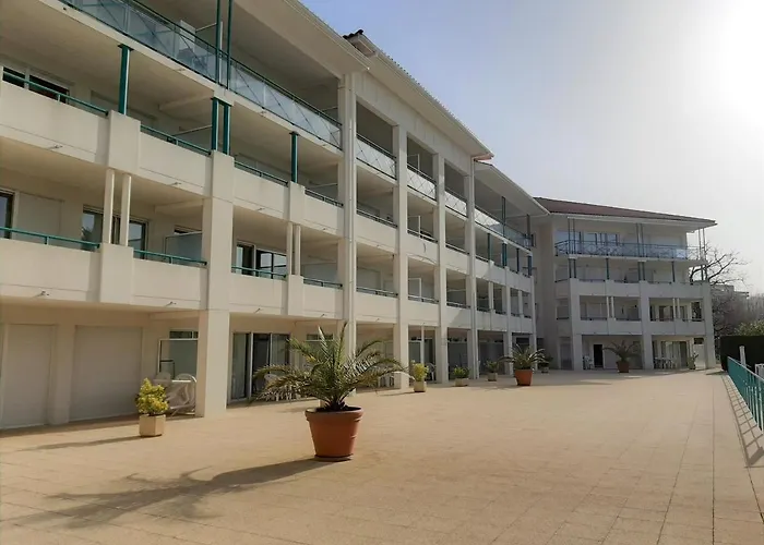Appartement A Ciboure Avec Terrasse, Piscine Chauffee Et Parking - Ideal Golf Et Plage - Fr-1-239-551